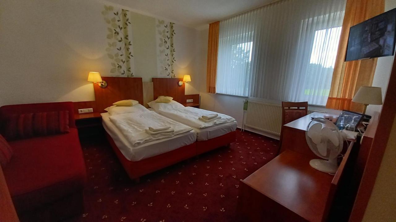 Kraeuterhotel & Restaurant Heidejaeger Mulmshorn Kültér fotó