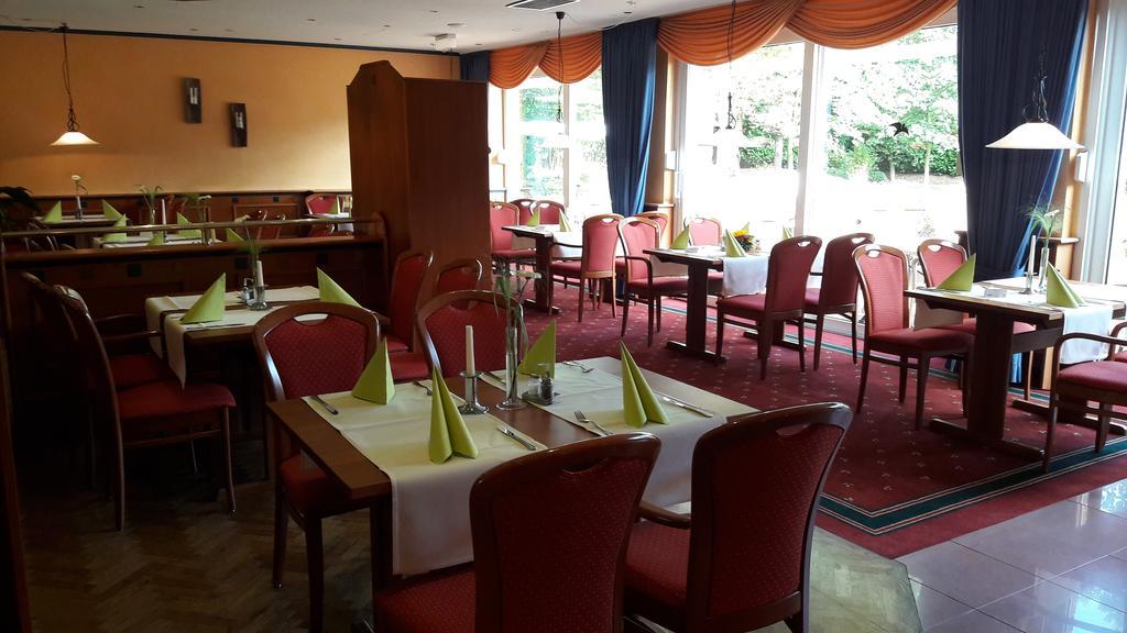 Kraeuterhotel & Restaurant Heidejaeger Mulmshorn Kültér fotó