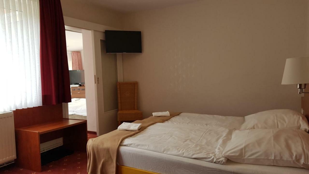 Kraeuterhotel & Restaurant Heidejaeger Mulmshorn Kültér fotó