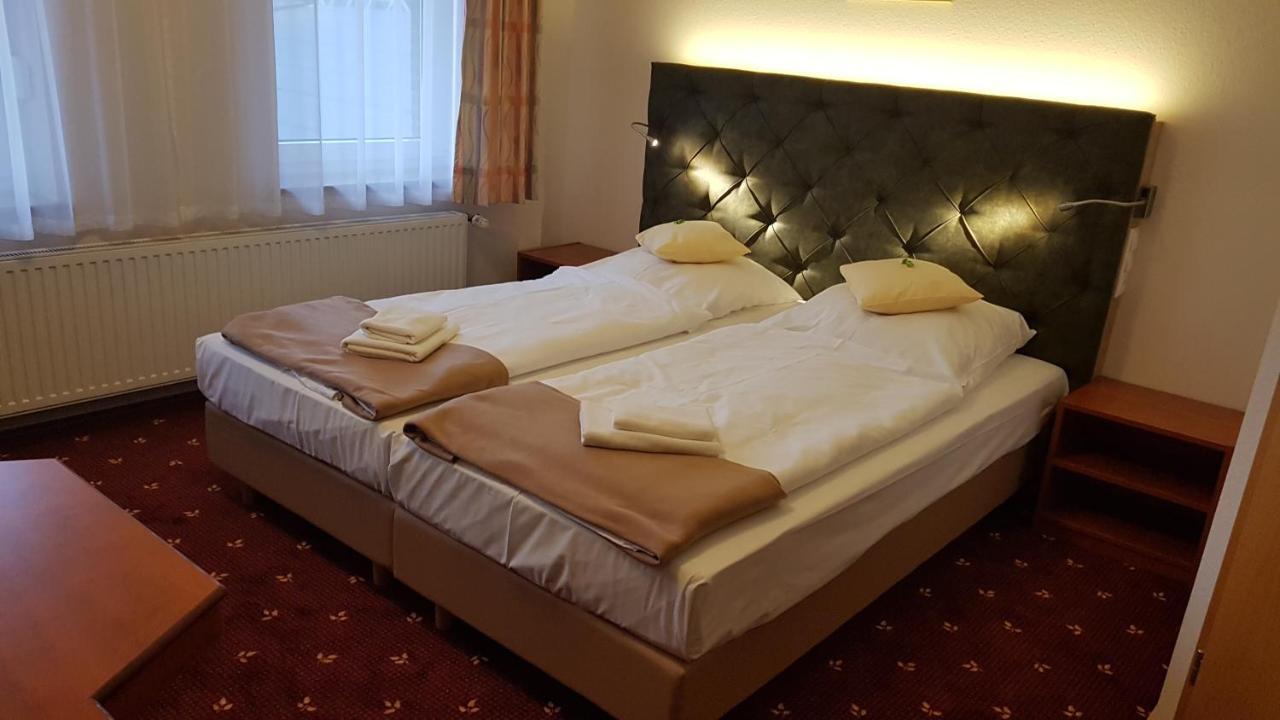 Kraeuterhotel & Restaurant Heidejaeger Mulmshorn Kültér fotó